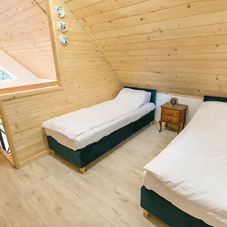 Na Zielonym Wzgorzu Chata