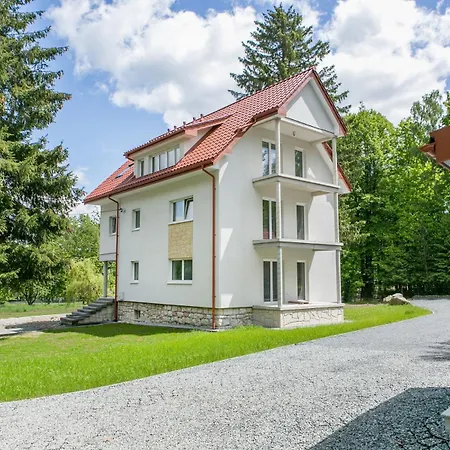 Na Zielonym Wzgorzu بيت خشبي *