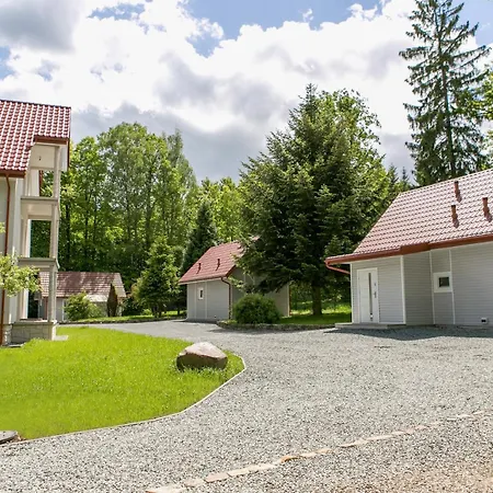 Na Zielonym Wzgorzu Chata