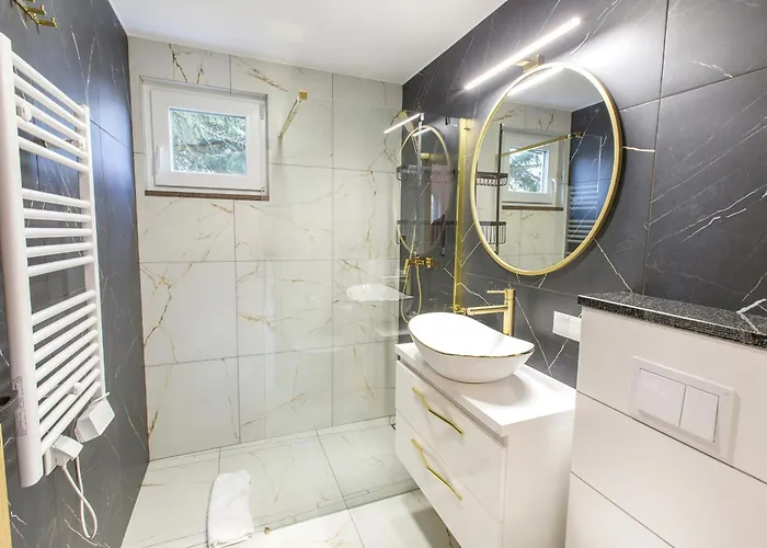 Na Zielonym Wzgorzu פולניסה-ז'דוז'