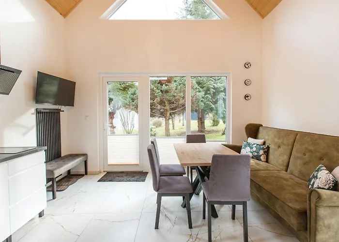 Na Zielonym Wzgorzu אכסניה *