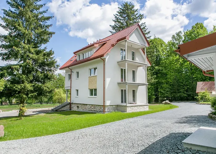 Na Zielonym Wzgorzu אכסניה *