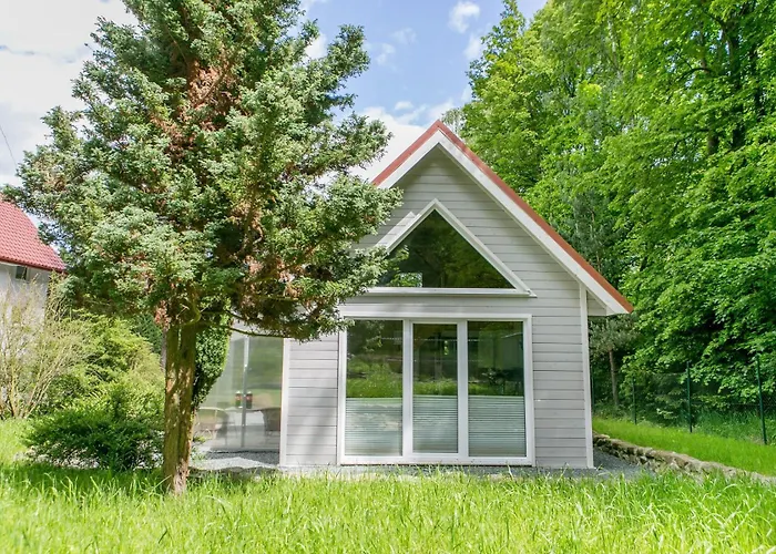 Na Zielonym Wzgorzu * פולניסה-ז'דוז'